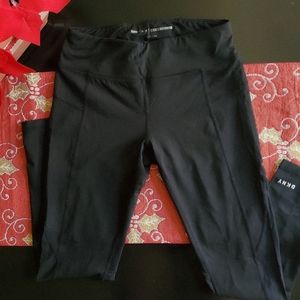 DKNY leggins